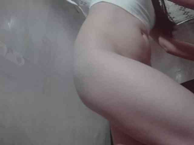 Modella: RoxxannaHairy