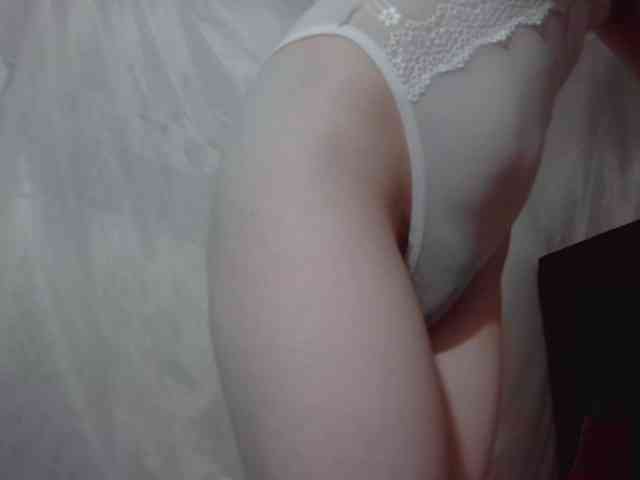 Modella: RoxxannaHairy