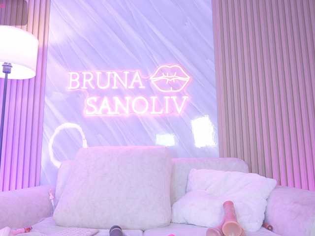 brunasanoliv live cam on BongaCams