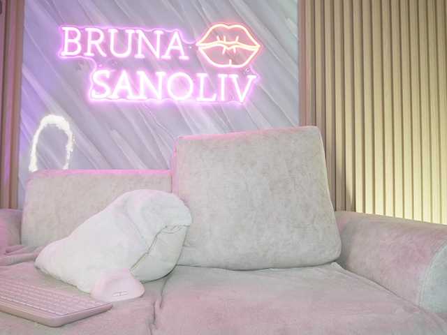 brunasanoliv live cam on BongaCams