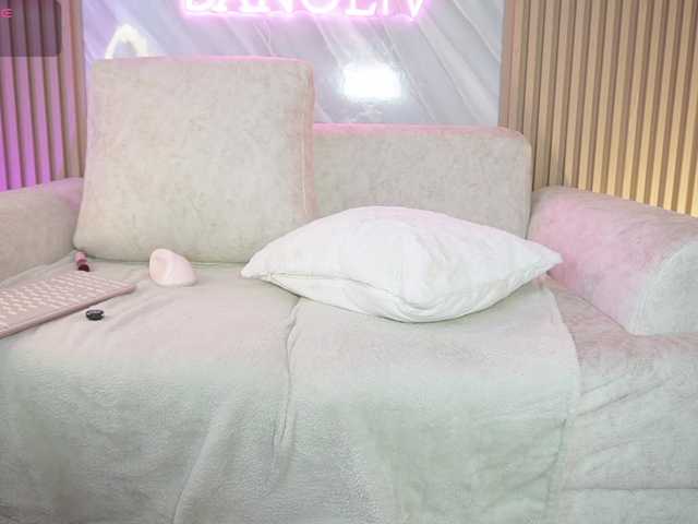 brunasanoliv live cam on BongaCams
