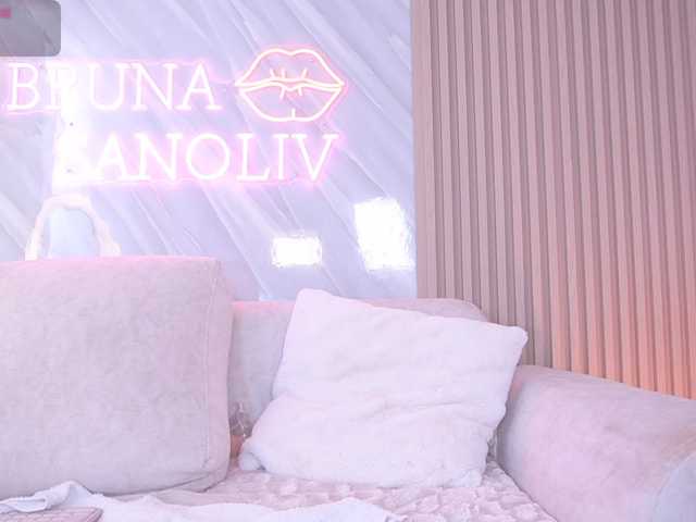brunasanoliv live cam on BongaCams