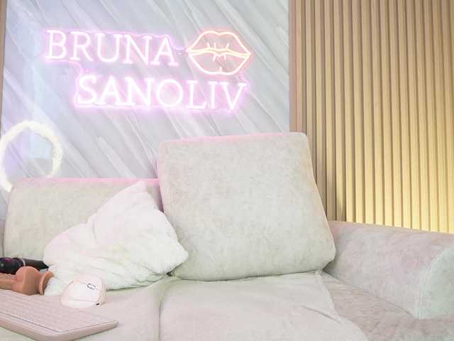 brunasanoliv live cam on BongaCams