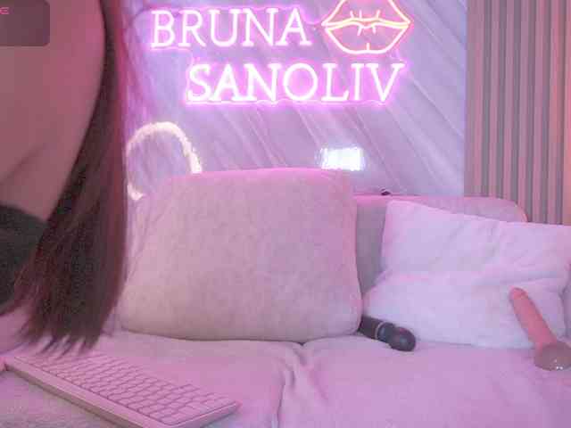 Model: brunasanoliv