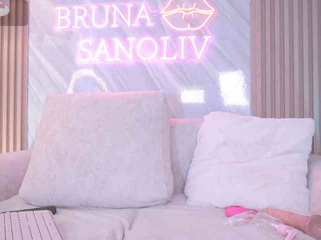Model: brunasanoliv
