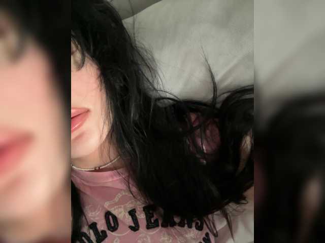 le modèle pinklildoll est en webcam porno dans un show sur le site bongacams, il possède les tags suivants: White/Caucasian,Brunette,Trimmed