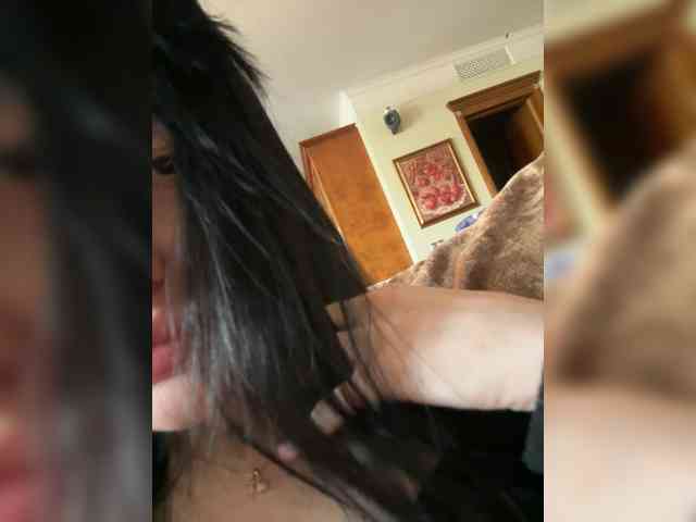 pinklildoll webcam