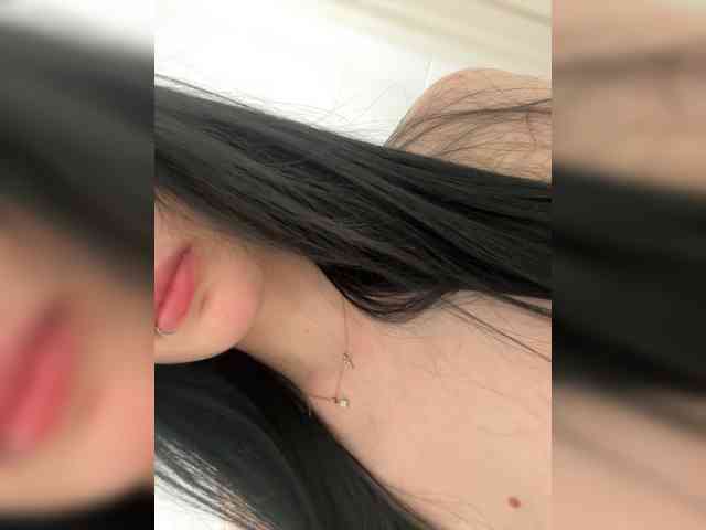 pinklildoll webcam