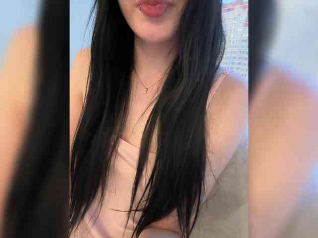 pinklildoll webcam