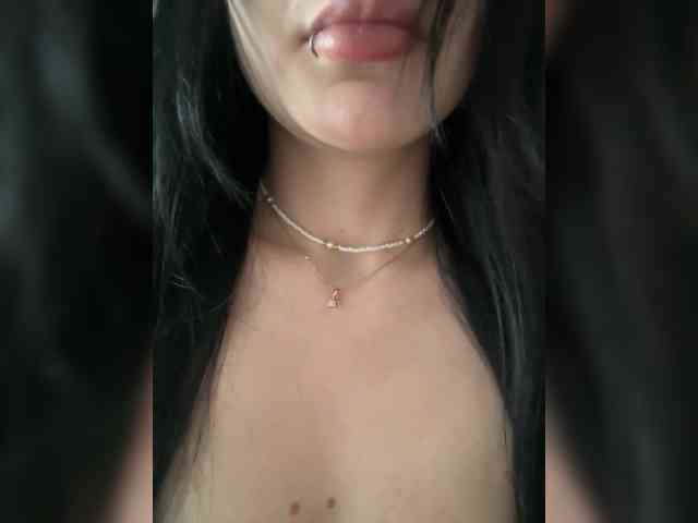 pinklildoll webcam