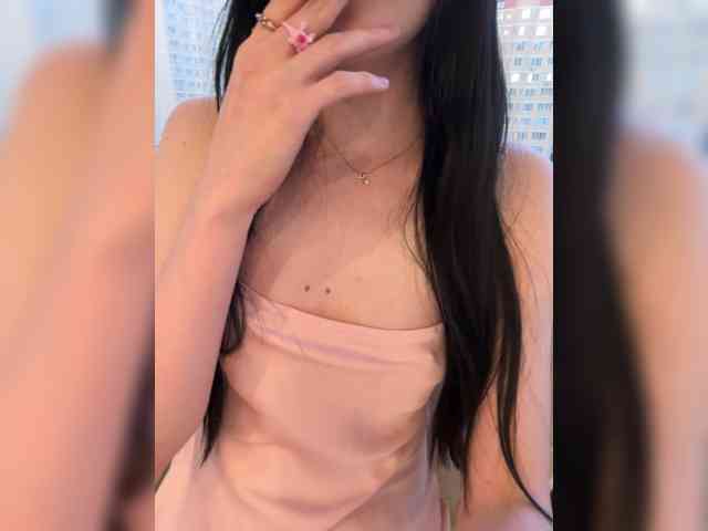 pinklildoll webcam