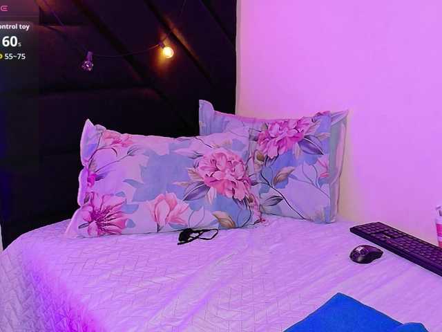 littleapril live cam on BongaCams