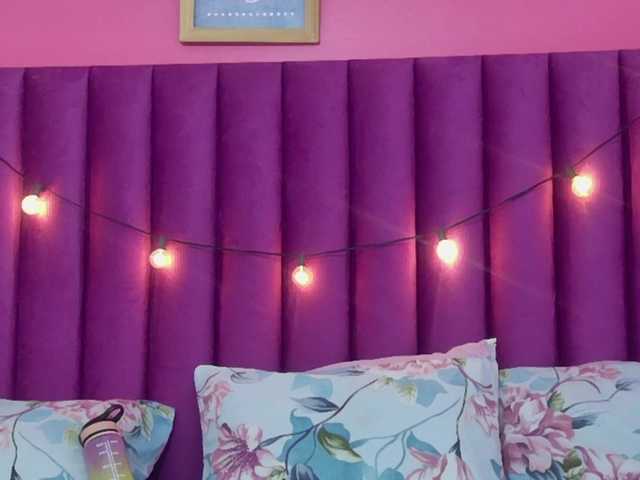 littleapril's BongaCams show and profile