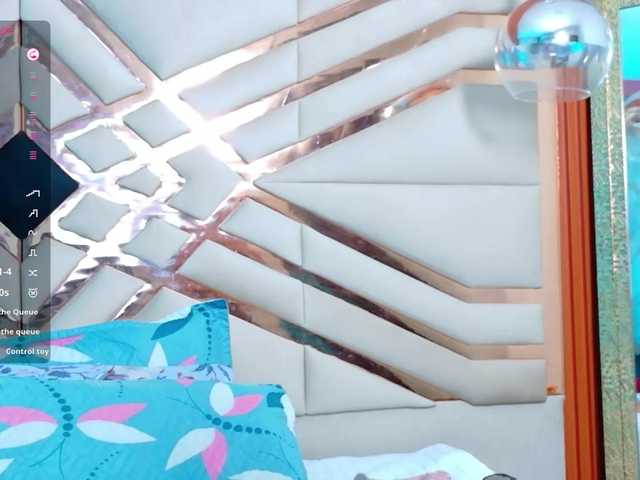 littleapril live cam on BongaCams