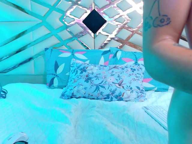 littleapril live cam on BongaCams