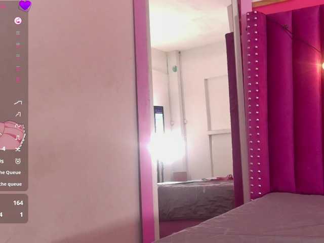 littleapril's BongaCams show and profile