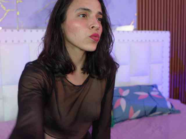 littleapril webcam