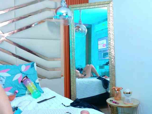 littleapril webcam