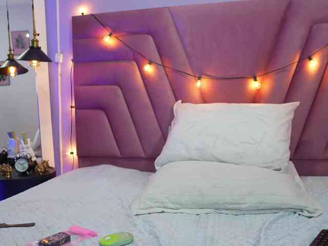 littleapril webcam