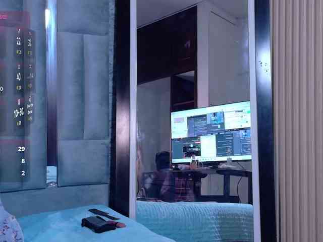 littleapril webcam