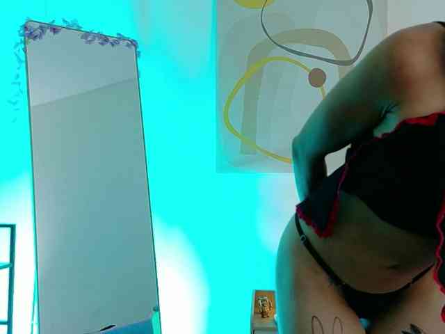 littleapril webcam