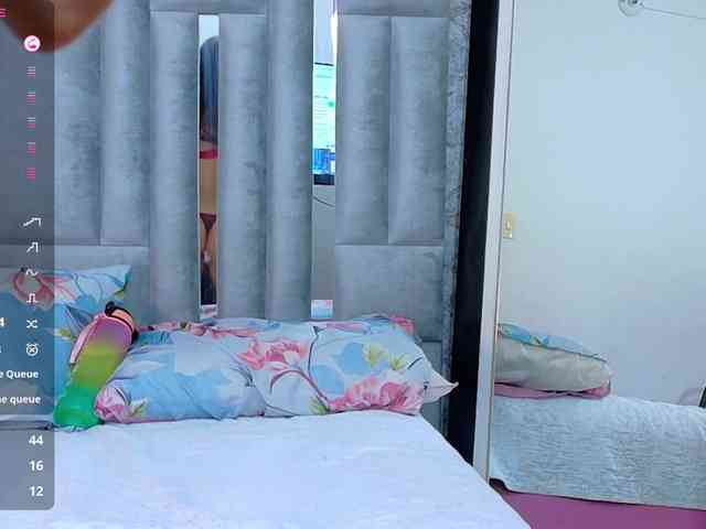 littleapril webcam