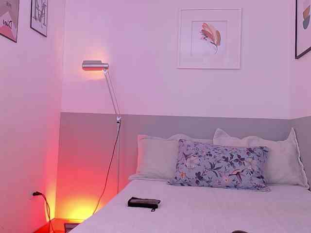 littleapril webcam