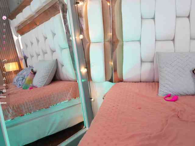 littleapril webcam