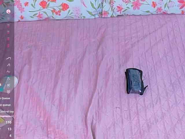 littleapril webcam