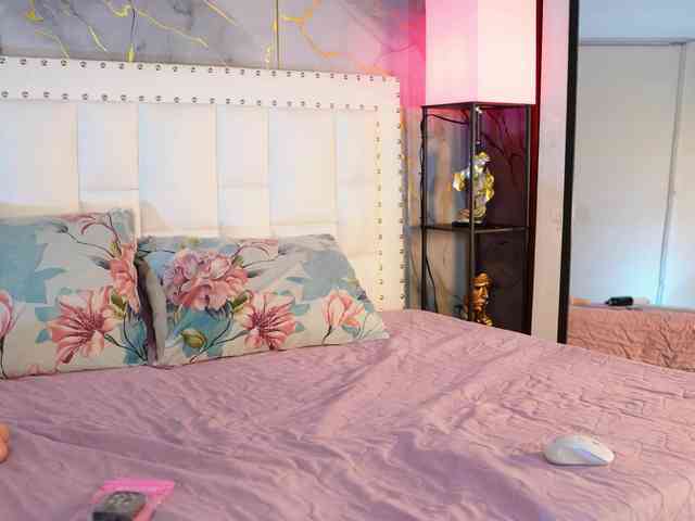littleapril webcam