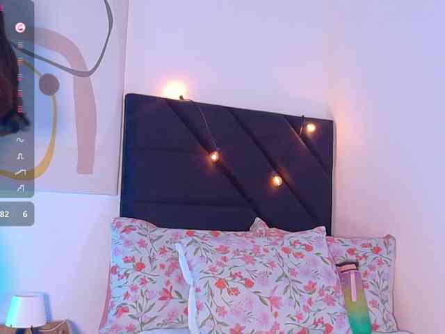 littleapril webcam