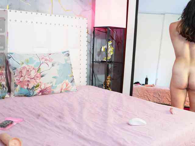 littleapril webcam