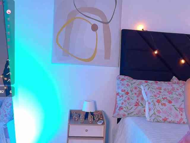 littleapril webcam