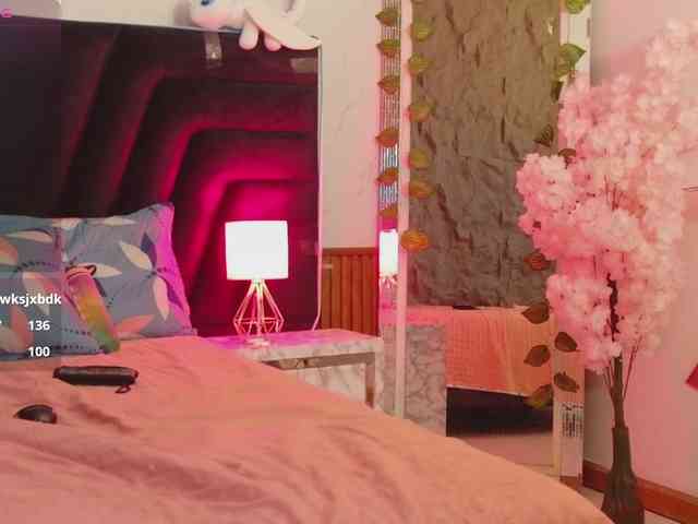 littleapril webcam