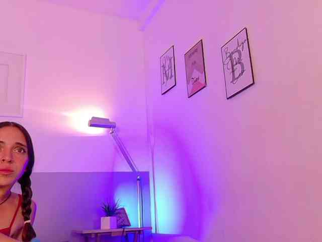 littleapril webcam