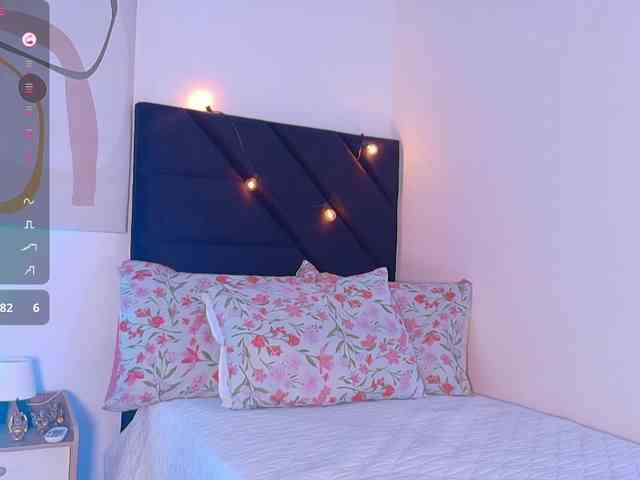 littleapril webcam