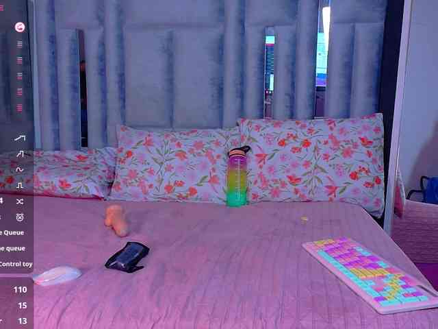 littleapril webcam