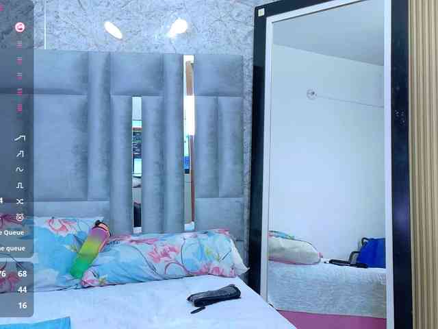 littleapril webcam
