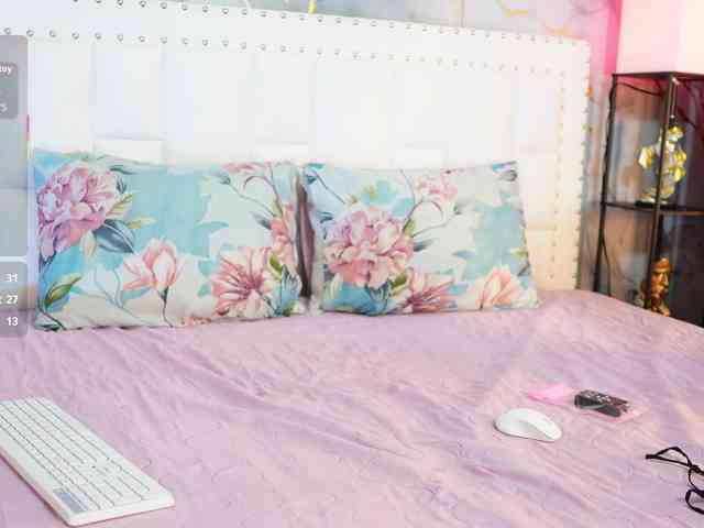 littleapril webcam