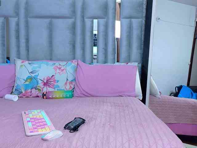 littleapril webcam
