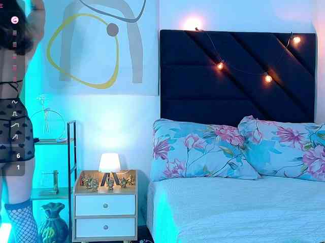 littleapril webcam