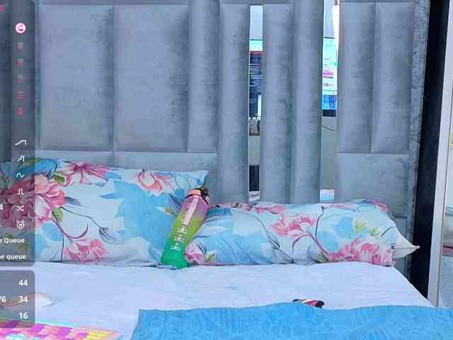 littleapril webcam
