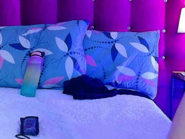 littleapril webcam