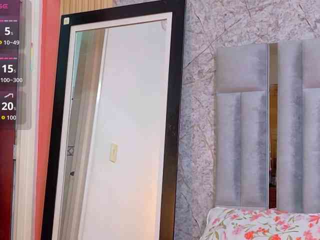 littleapril webcam