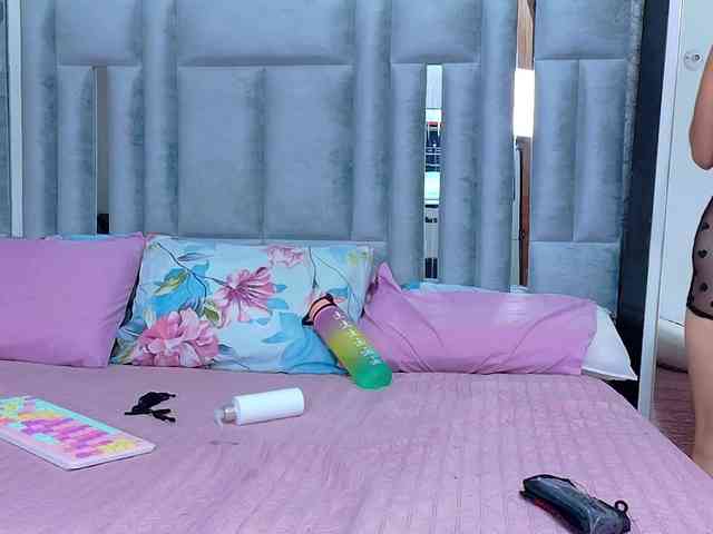 littleapril webcam
