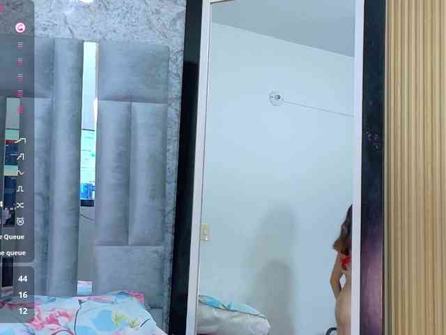 littleapril webcam