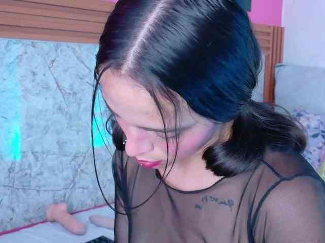 littleapril webcam