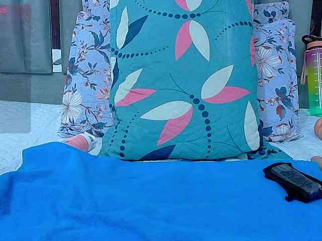 littleapril webcam