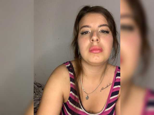 MiraCastellon live cam on BongaCams