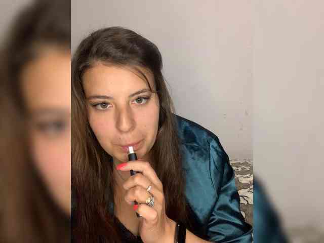 MiraCastellon Live Webcam on BongaCams